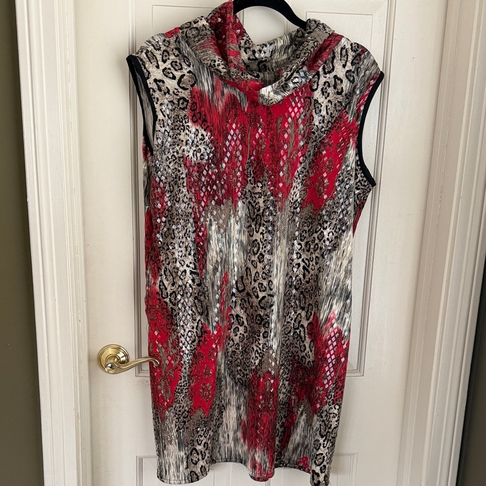 Elegant Red and Gray Leopard Print Women's Tunic